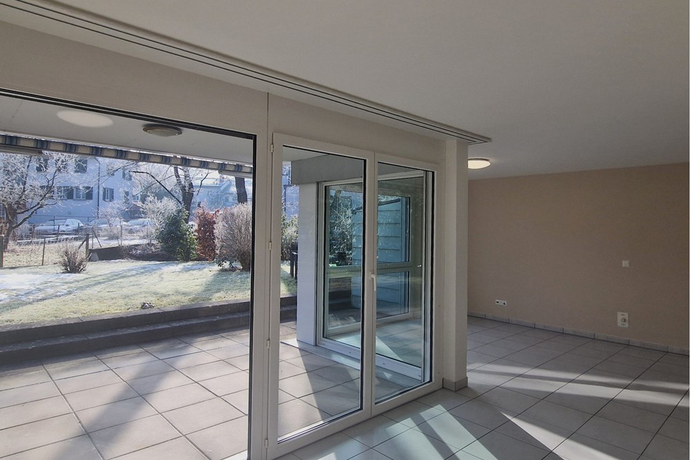 Andere - Kauf - Uster, Zürich - F_Wohnzimmer rechts_3.5 Zi EG-ETW_Seestr. 23_Uster 8610.jpg - 119841002-95