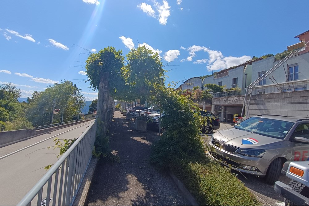 Einfamilienhaus - Kauf - Roveredo, Tessin - Roveredo posteggi.jpg - 119001050-293