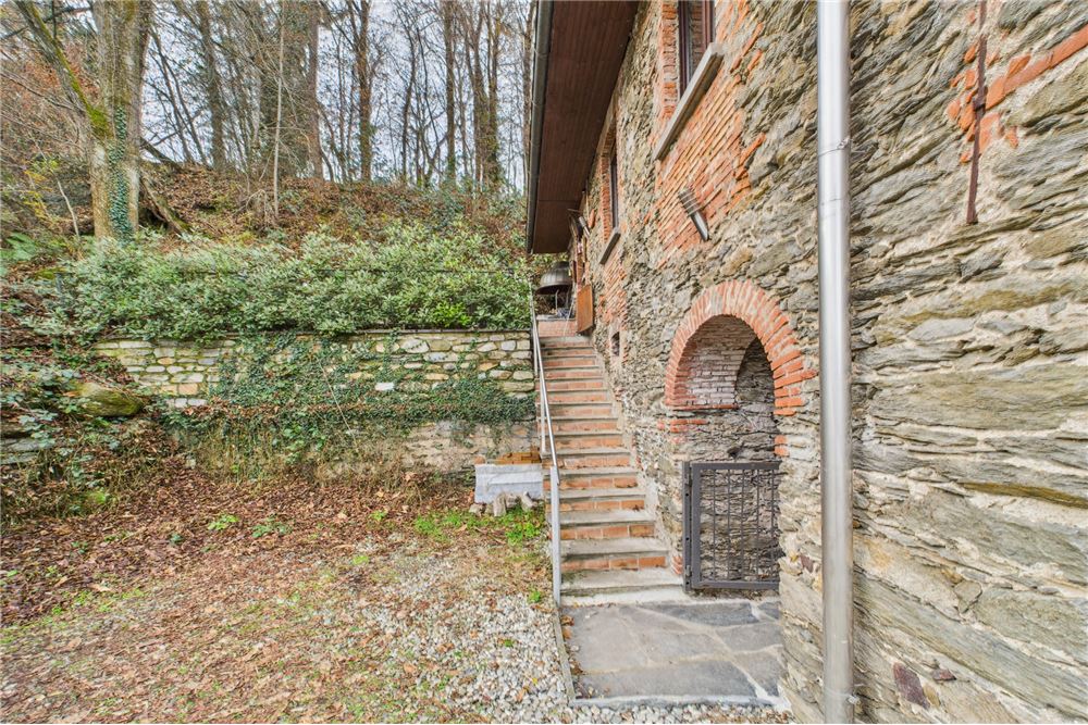 Comercial - Comercio/Tienda - Monteggio, Tessin - CH - 16 - 119001050-305