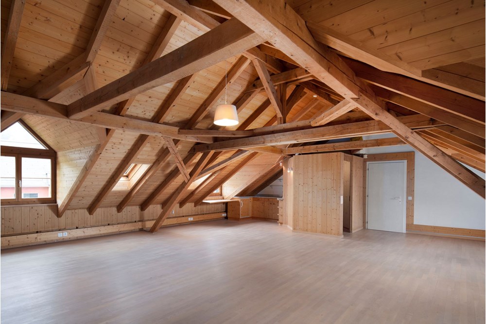 Büro/Praxis - Kauf - Wila, Zürich - 01 - Stationsstrasse 10 & 12, 8492 Wila - Karin Schönbächler REMAX Wetzikon (Daniel Blake Fotografie).jpg - 110460007-1335