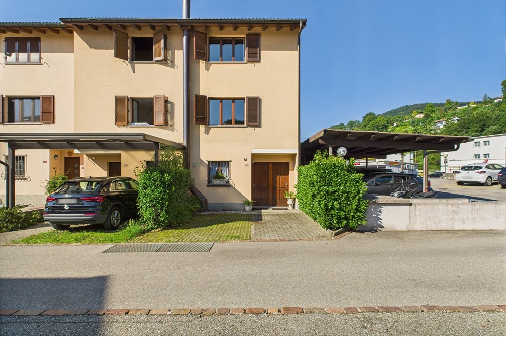 Prédio Habitacional - Casa - Caslano, Tessin - CH - CAM02262G0-PR0552-STILL001.jpg - 119001076-160