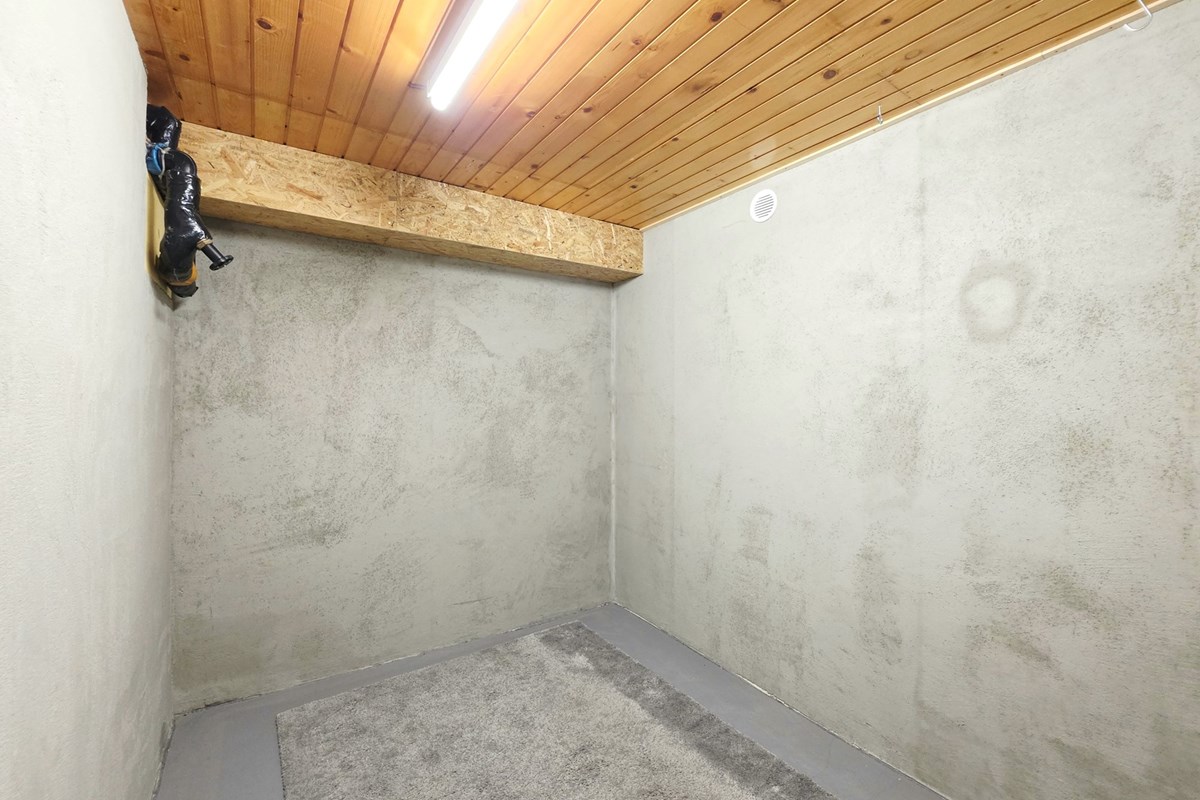 Wohnung - Kauf - Leuk, Wallis - 3.5 Zi-Wohnung in Leuk-Stadt_Abstellraum.jpg - Lagerraum - 119101007-741