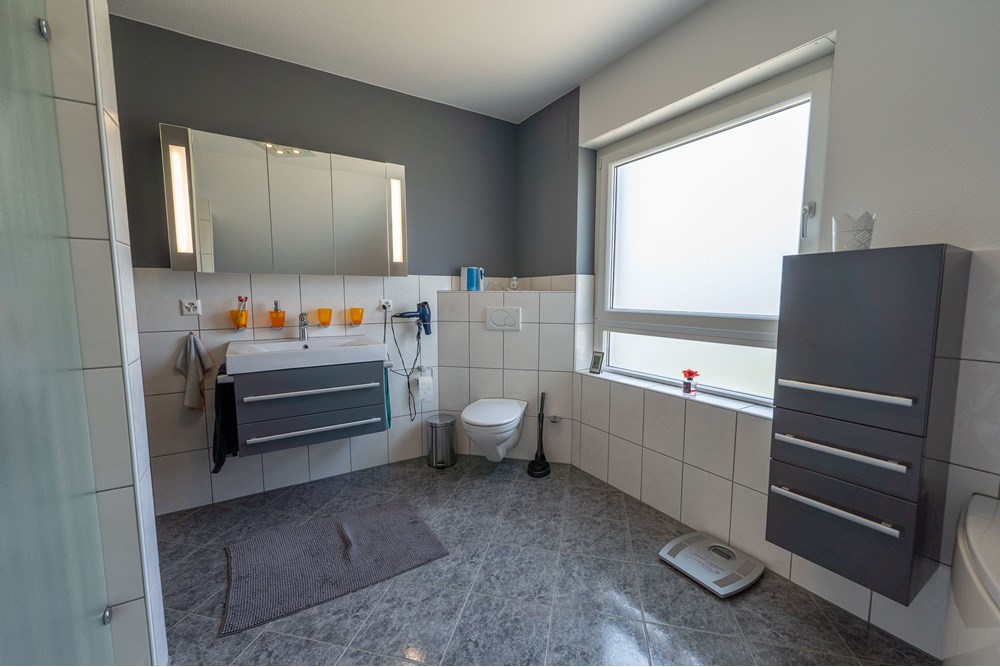 Einfamilienhaus - Kauf - Hellikon, Aargau - Remax-Hellikon-Chesselacker 22-097.jpg - 110031036-73