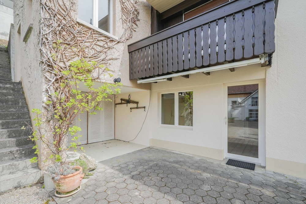 Einfamilienhaus - Kauf - Etzgen, Aargau - etzgen-dorfstrasse-fassaden (11 von 13).jpg - 110091020-149