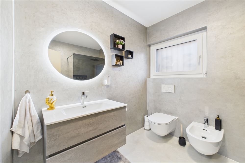 Residential - Multi-Family - Biasca, Tessin - CH - 121 - 119001091-66