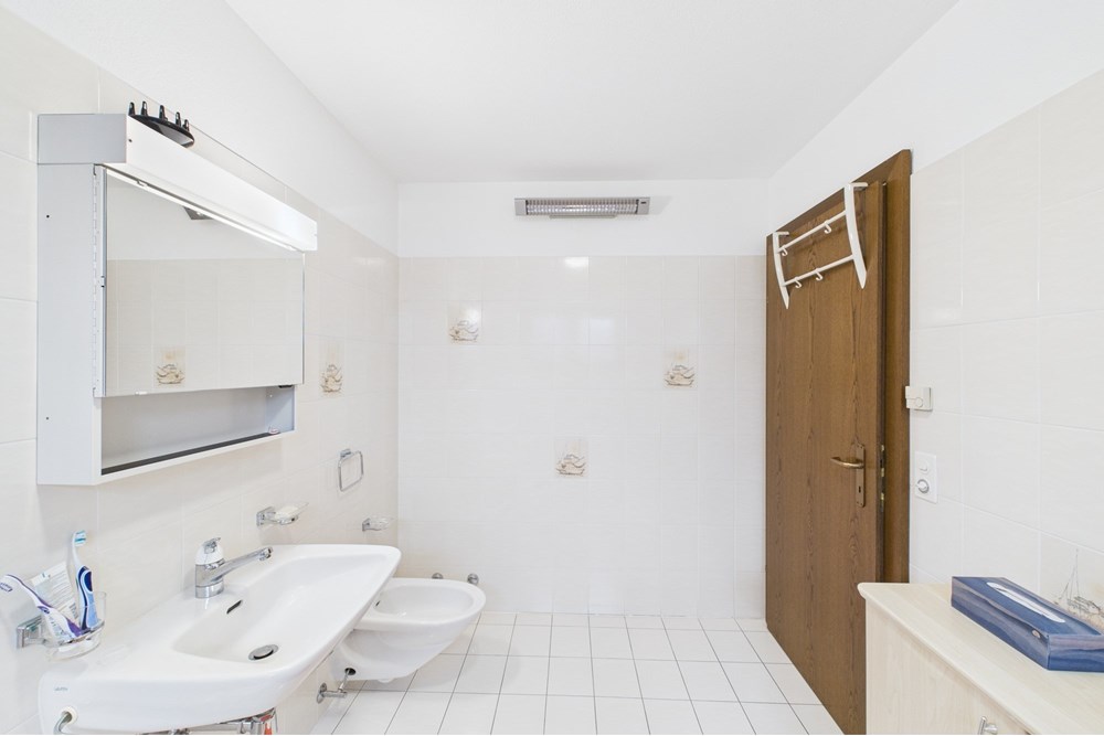 Villa - Kauf - Pregassona, Tessin - CAM02262G0-PR0636-STILL033.jpg - 119001097-31