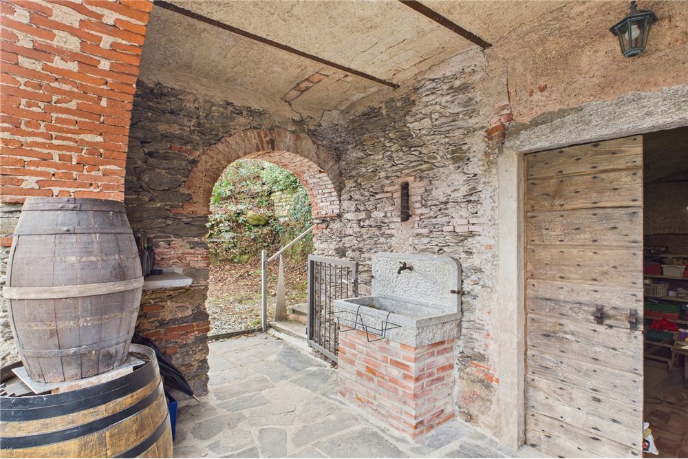 Comercial - Comercio/Tienda - Monteggio, Tessin - CH - 12 - 119001050-305