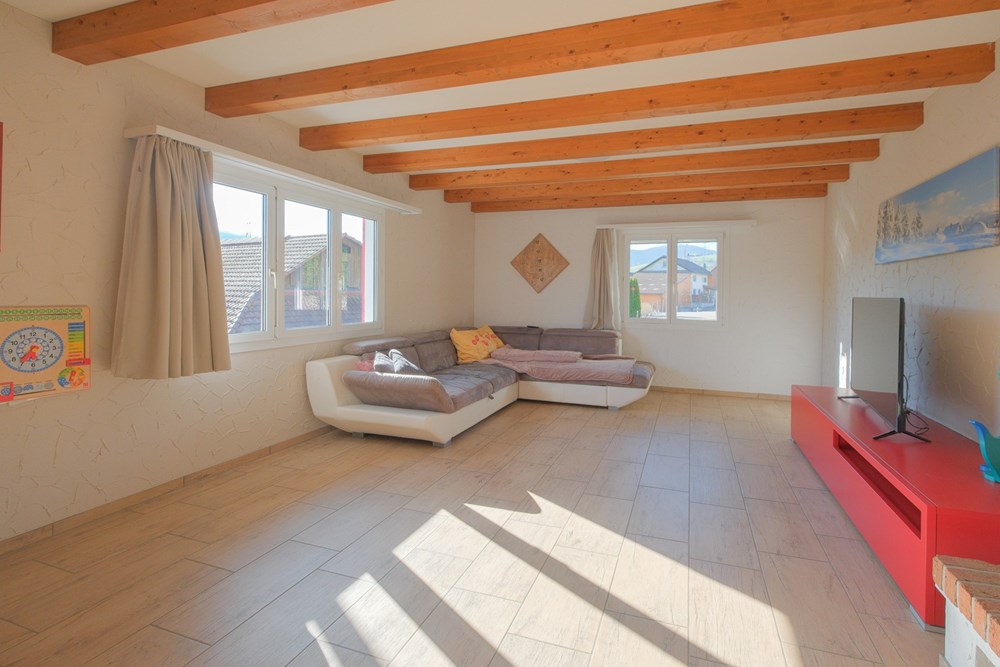 Einfamilienhaus - Kauf - Oberhofen, Aargau - Einfamilienhaus_Roosmattstrasse 168_Oberhofen_zuverkaufen_remaxbrugg (15).jpg - 115360003-548