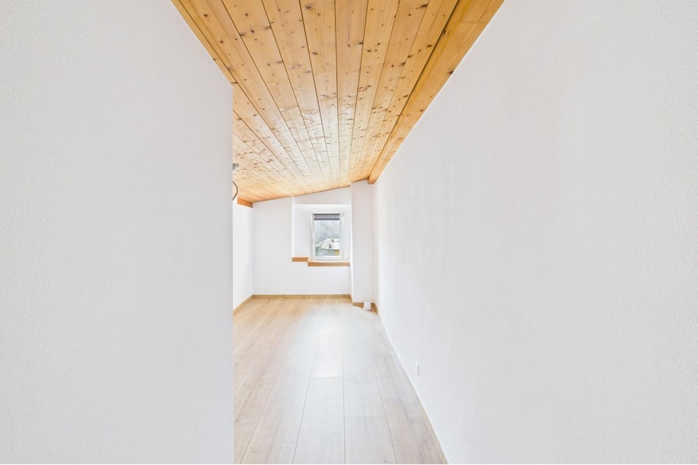 Wohnung - Haus - Bogno, Tessin - CH - 19. Studio ultimo piano.jpg - 119001097-13