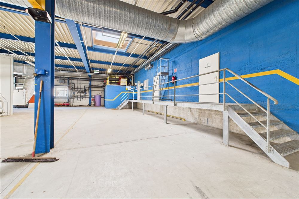 บ้านที่กั้นเป็นสองส่วน - อุตสาหกรรม - Biasca, Tessin - CH - 28 - 119001001-2933