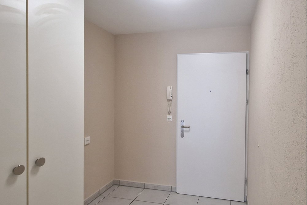 Andere - Kauf - Uster, Zürich - F_Entrée_3.5 Zi EG-ETW_Seestr. 23_Uster 8610.jpg - 119841002-95