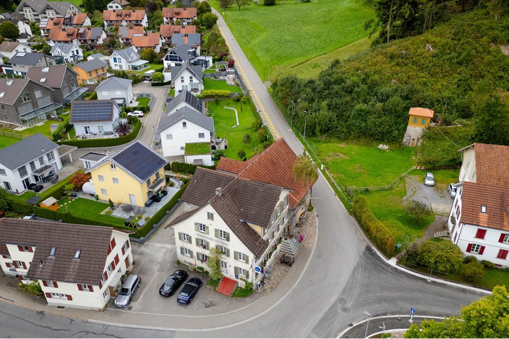 Haus mit Gewerbeanteil - Kauf - Saland, Zürich - 072 - Blitterswilerstrasse 1, 8493 Bauma  (Daniel Blake Fotografie).jpg - 110460007-1297