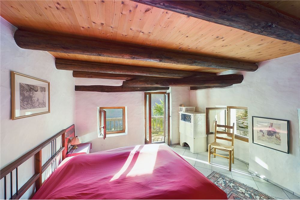 Prédio Habitacional - Apartamento uso sazonal - Loco, Tessin - CH - Camera con uscità verso la terrazza/ Zimmer mit Ausgang zur Terrasse - 119001086-38