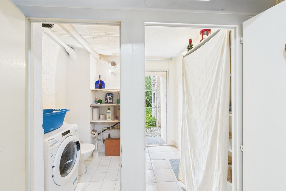 Einfamilienhaus - Kauf - Aranno, Tessin - 4. 1P_Bagno di servizio.jpg - 119001097-26