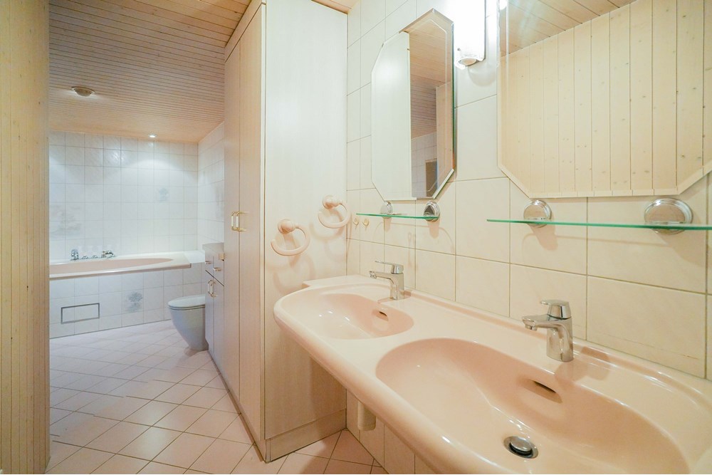 Einfamilienhaus - Kauf - Etzgen, Aargau - etzgen-dorfstrasse innen 20-12-2025 (6 von 42).jpg - 110091020-149