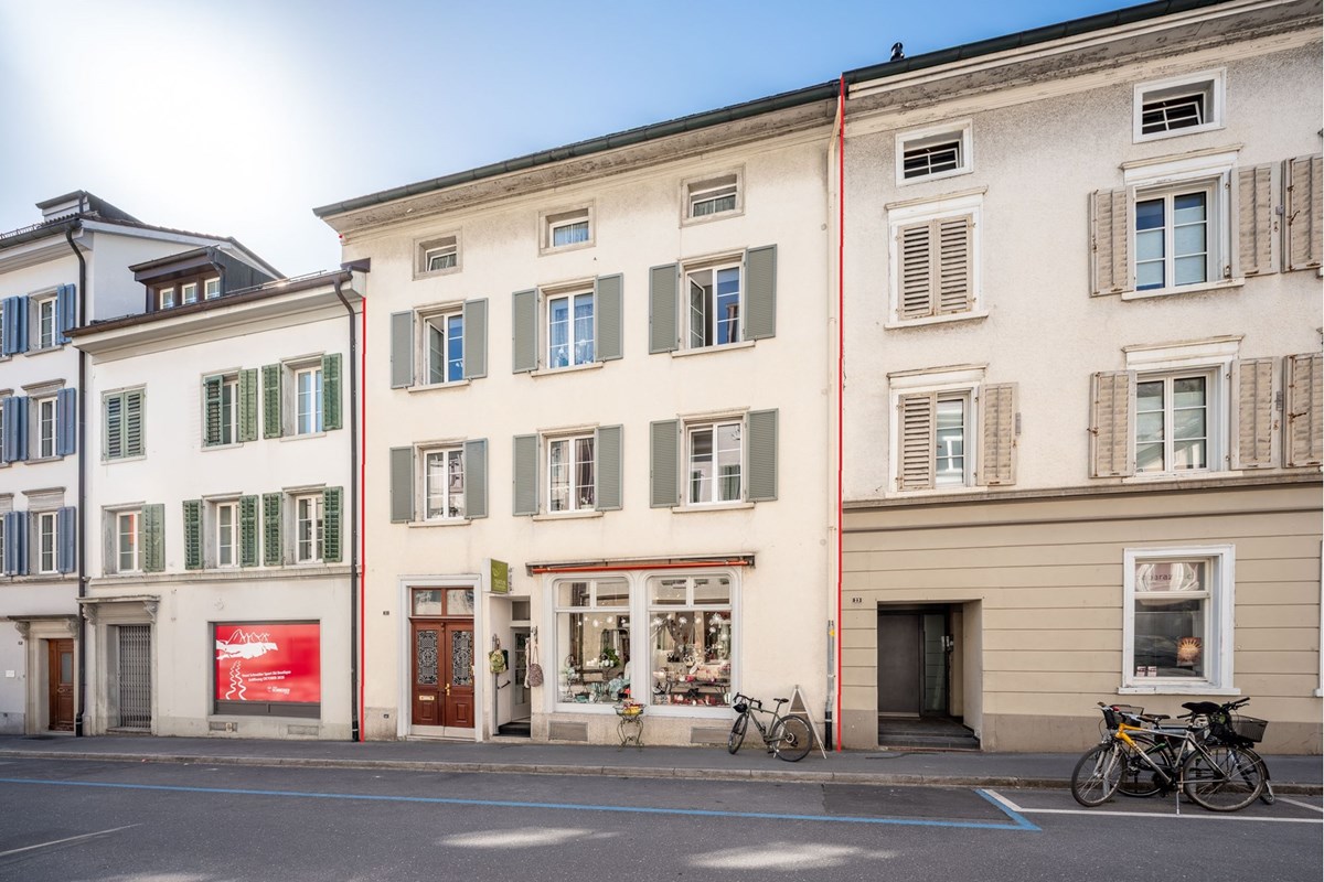 Mehrfamilienhaus - Kauf - Glarus, Glarus - Header_und_Zwischenfotos_20260529_09294141_001_markiert.jpg - 118641001-933
