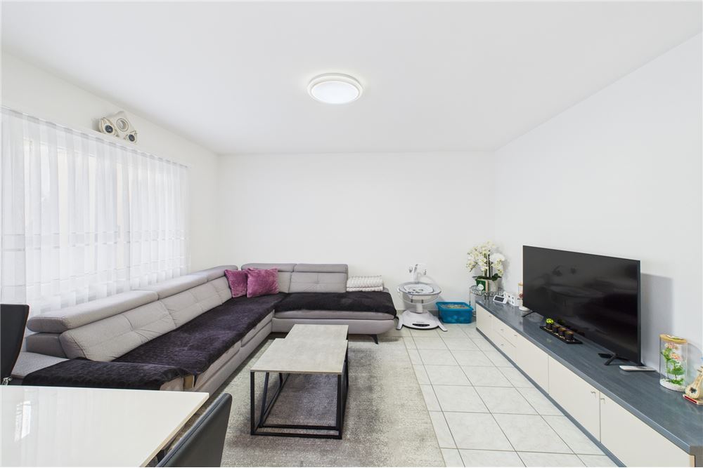 Residential - Multi-Family - Biasca, Tessin - CH - 110 - 119001091-66