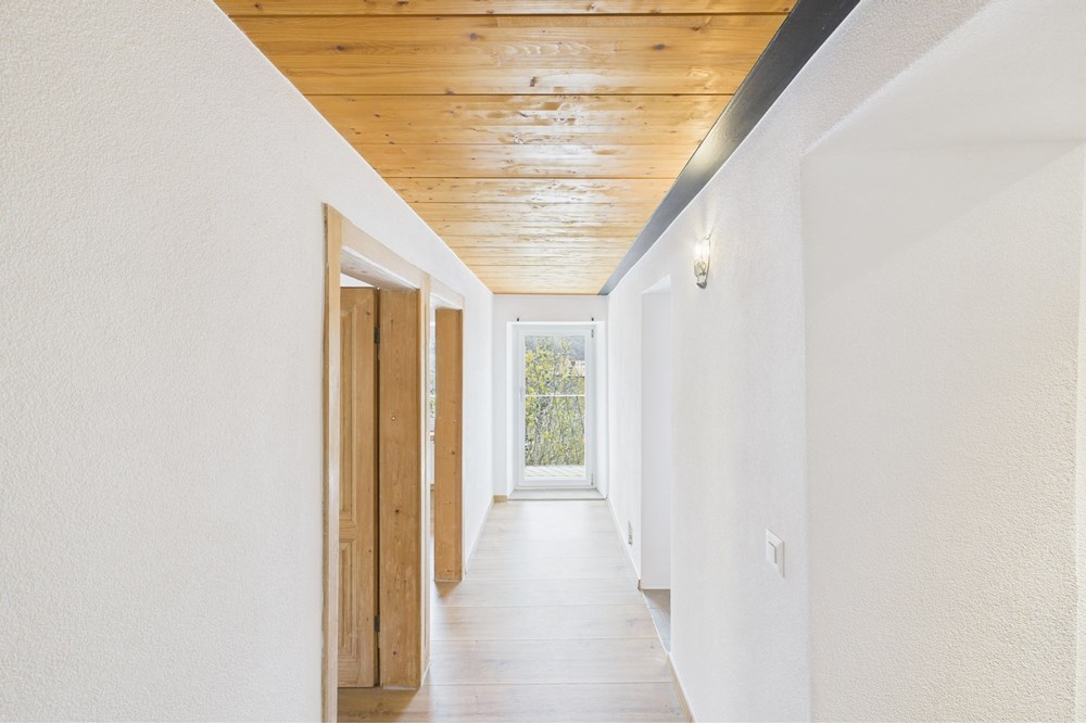 Wohnung - Haus - Bogno, Tessin - CH - 13. Corridoio piano di sopra .jpg - 119001097-13