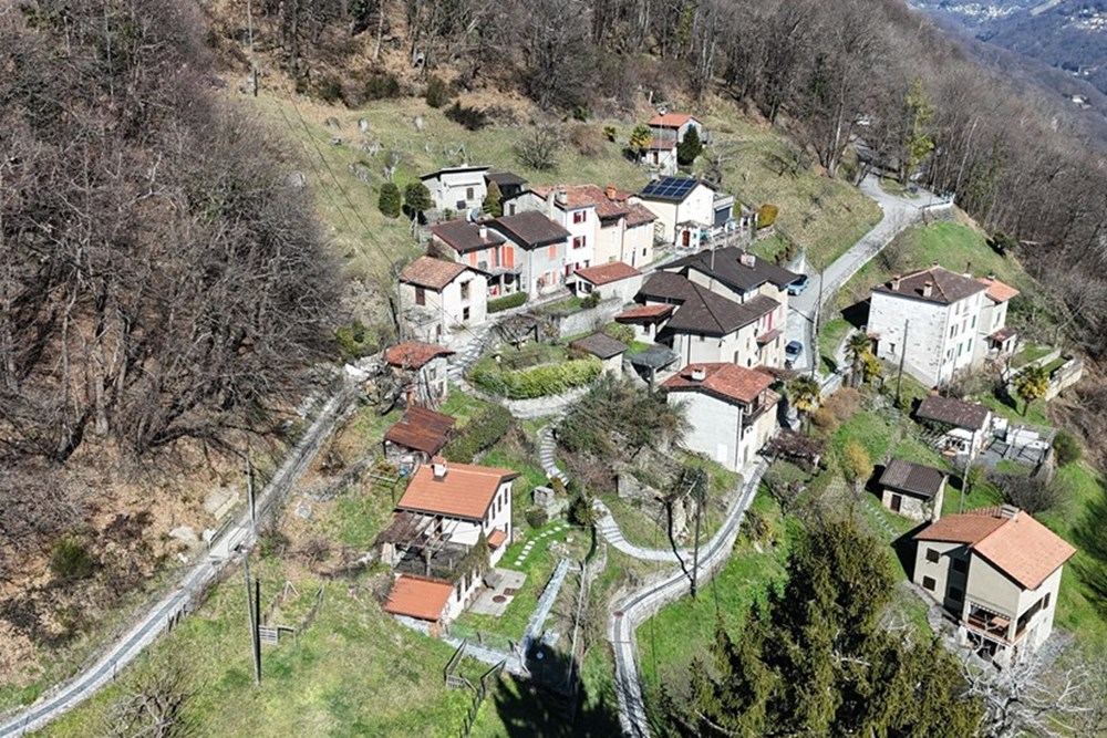 Einfamilienhaus - Kauf - Bidogno, Tessin - dji_fly_20250319_142750_0009_1742484898370_photo 2.JPG - 119001097-12