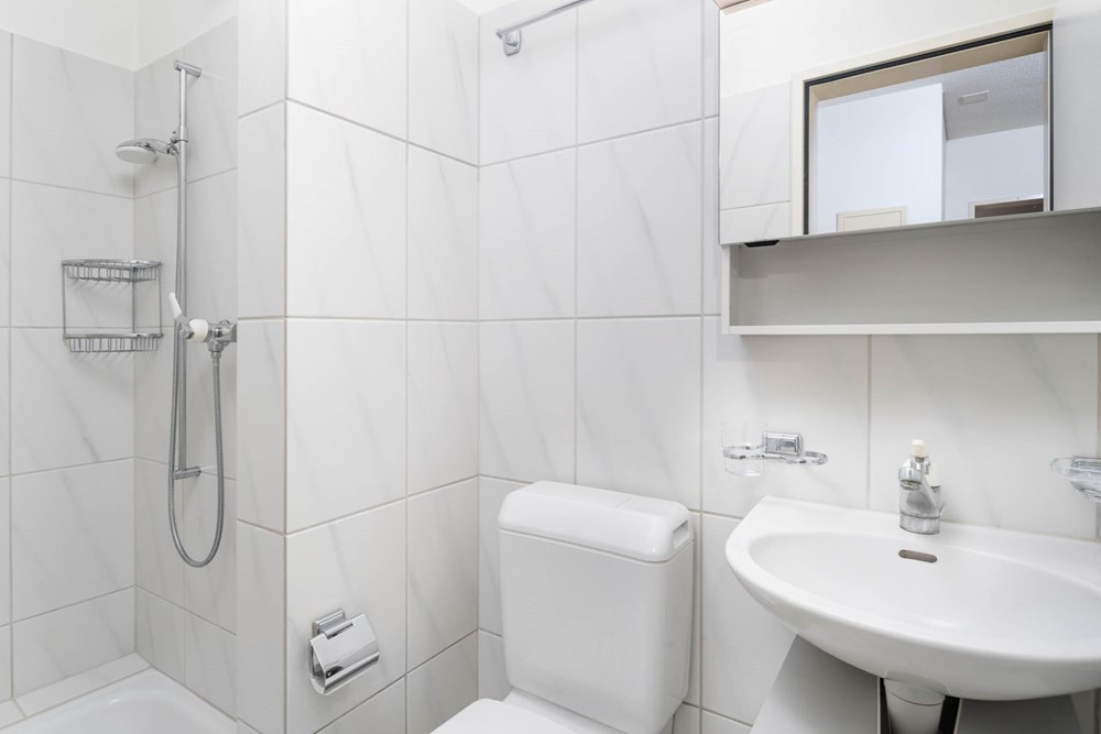 Gartenwohnung - Kauf - Oberrieden, Zürich - 021 - Karpfenstrasse 5, 8942 Oberrieden (Daniel Blake Fotografie).jpg - 118911044-11