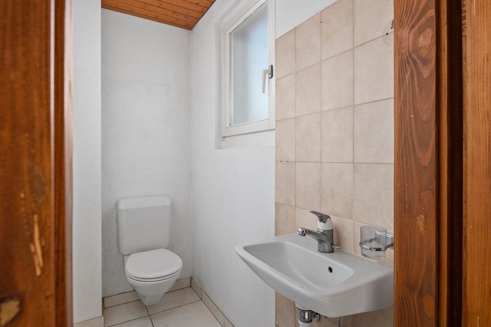 Einfamilienhaus - Kauf - Wohlen AG, Aargau - Gaeste WC EG.jpg - 111241001-30