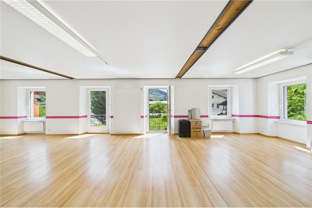 Comercial - Edificio - Quinto, Tessin - CH - 29 - 119001001-2893