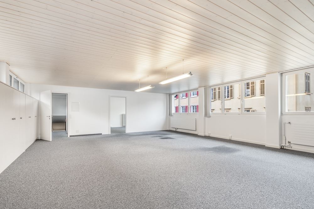 Residential House with Commercial Space Glarus, Glarus CH