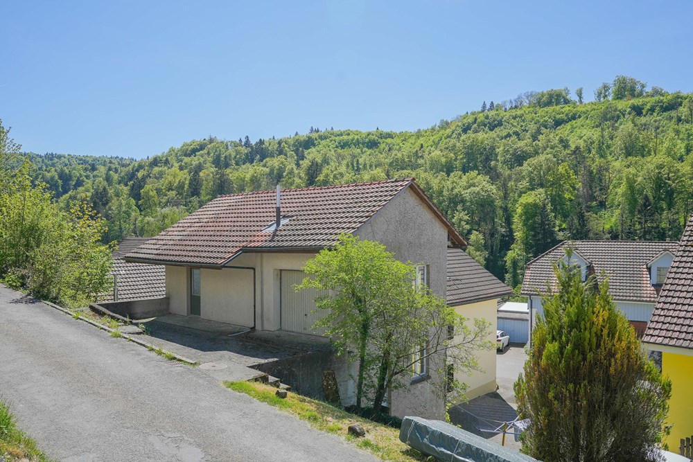 Einfamilienhaus - Kauf - Etzgen, Aargau - etzgen dorfstrasse april 2026 (5 von 17).jpg - 110091020-149