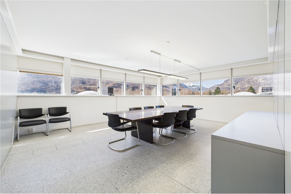 บ้านที่กั้นเป็นสองส่วน - อุตสาหกรรม - Biasca, Tessin - CH - 2 - 119001001-2933