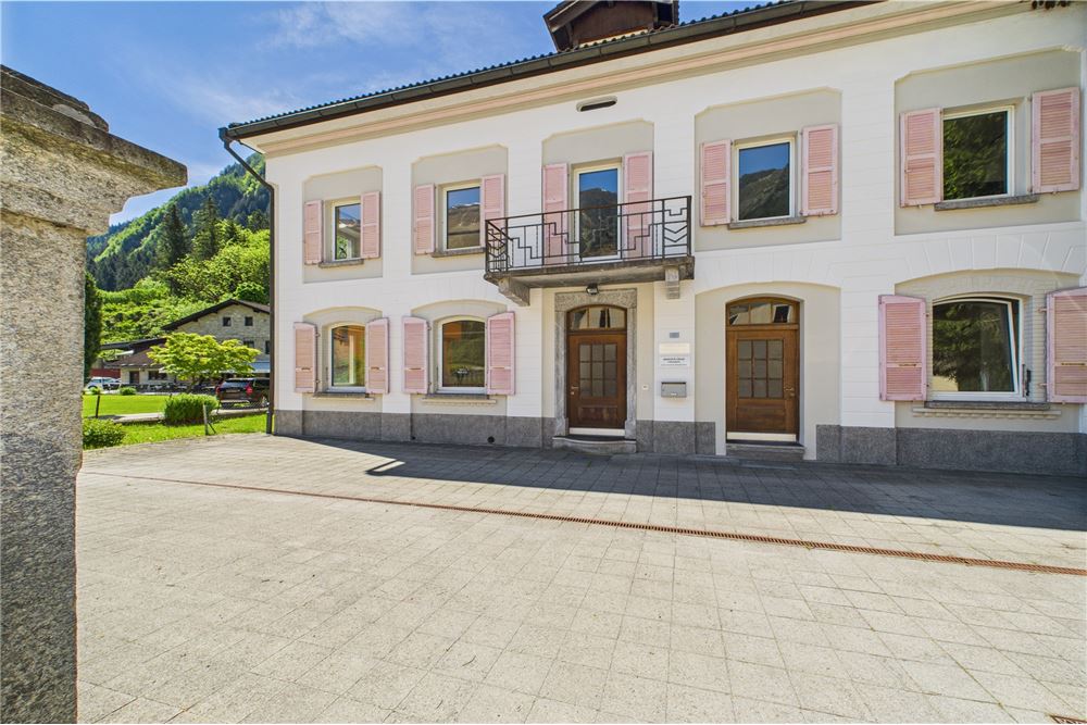 Comercial - Edificio - Quinto, Tessin - CH - 44 - 119001001-2893