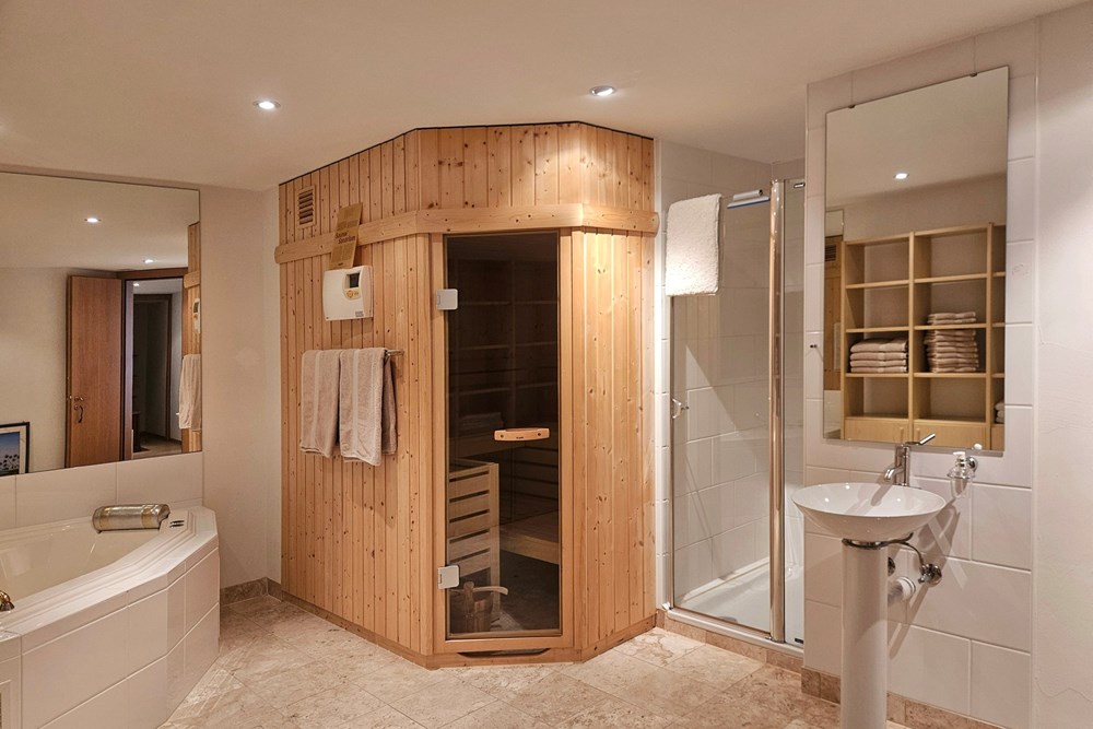 Ferienwohnung - Kauf - Saas-Fee, Wallis - 1000113291_edited.jpeg - 116400006-184