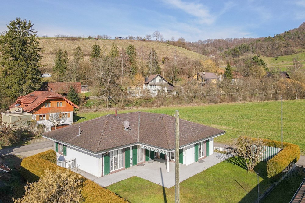 Einfamilienhaus - Kauf - Oberhof, Aargau - oberhof-trottenweg-drohne1 (1 von 1).jpg - 110091017-249