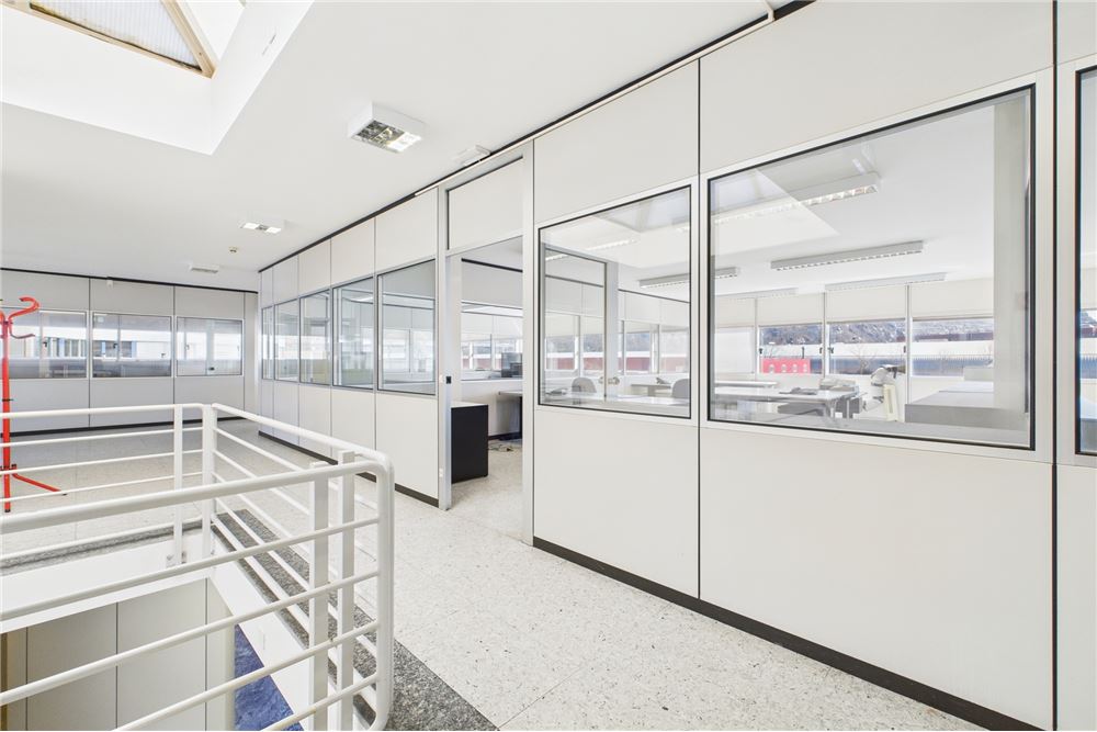 บ้านที่กั้นเป็นสองส่วน - อุตสาหกรรม - Biasca, Tessin - CH - 18 - 119001001-2933