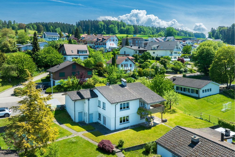 Einfamilienhaus - Kauf - Wildberg, Zürich - 1_Drohne2.jpg - 118761010-21