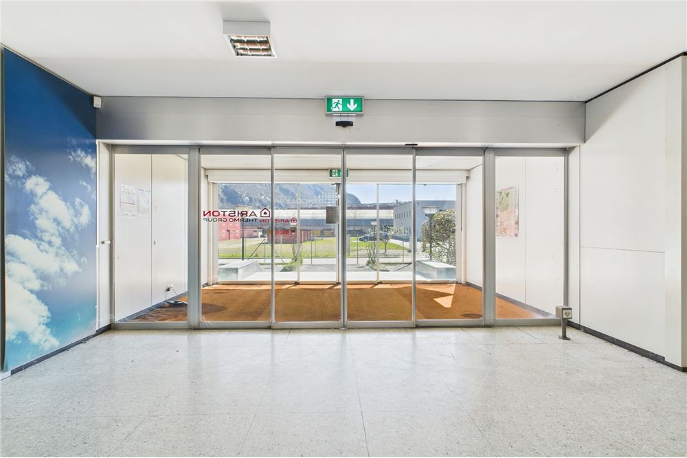 บ้านที่กั้นเป็นสองส่วน - อุตสาหกรรม - Biasca, Tessin - CH - 7 - 119001001-2933