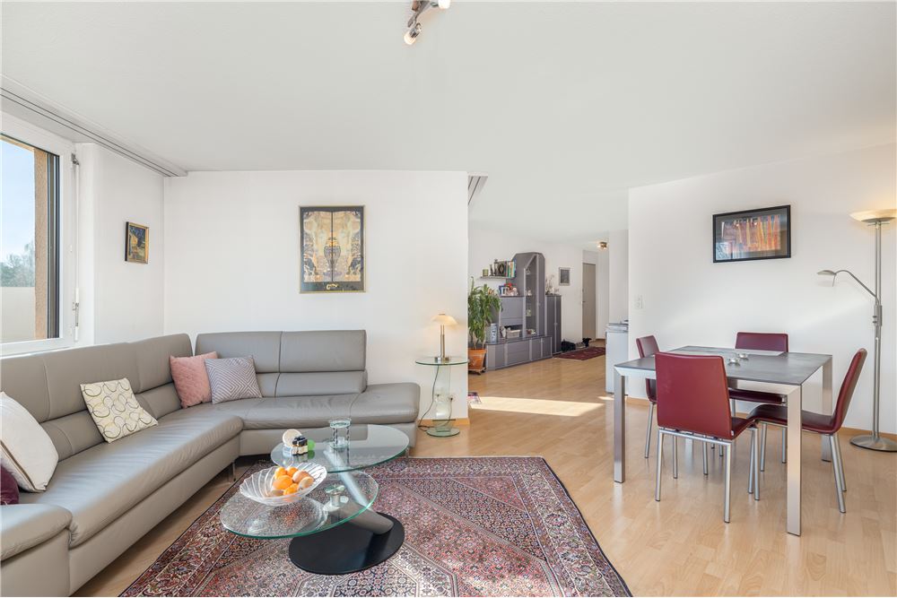 Residential Condo/Apartment Regensdorf, Zurich CH 11847101348