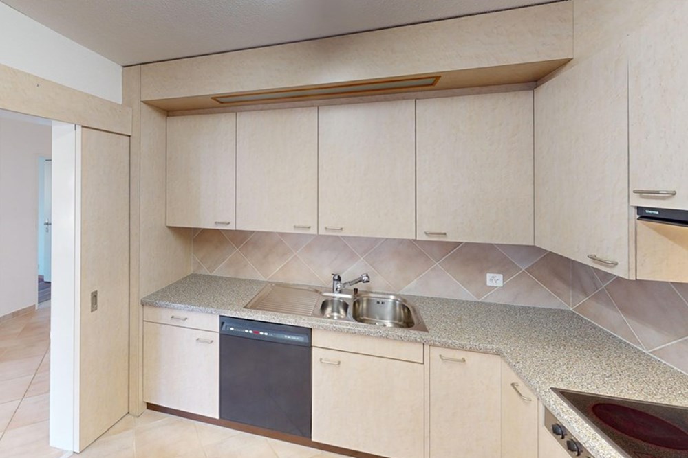 Wohnung - Kauf - Neudorf, Luzern - Wohnung-Neudorf-Kuche.jpg - Küche - 111181001-24