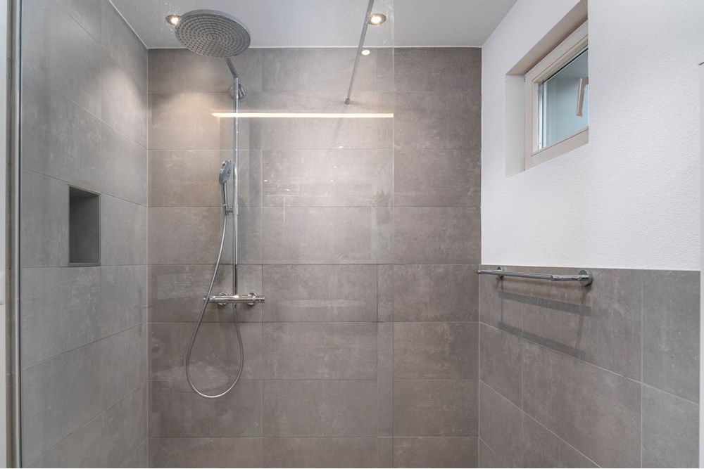 Reihenhaus - Kauf - Saland, Zürich - 013 - Nörgelbach 1, 8493 Bauma (Daniel Blake Fotografie).jpg - 110460007-1307