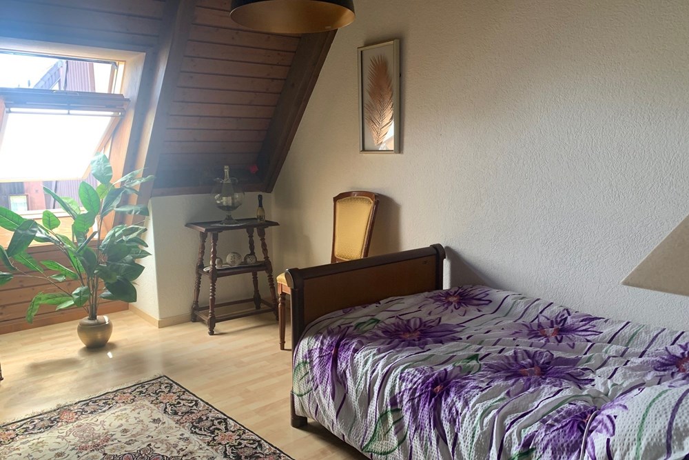 Einfamilienhaus - Kauf - Fehraltorf, Zürich - Zimmer OG.jpg - 110161022-331