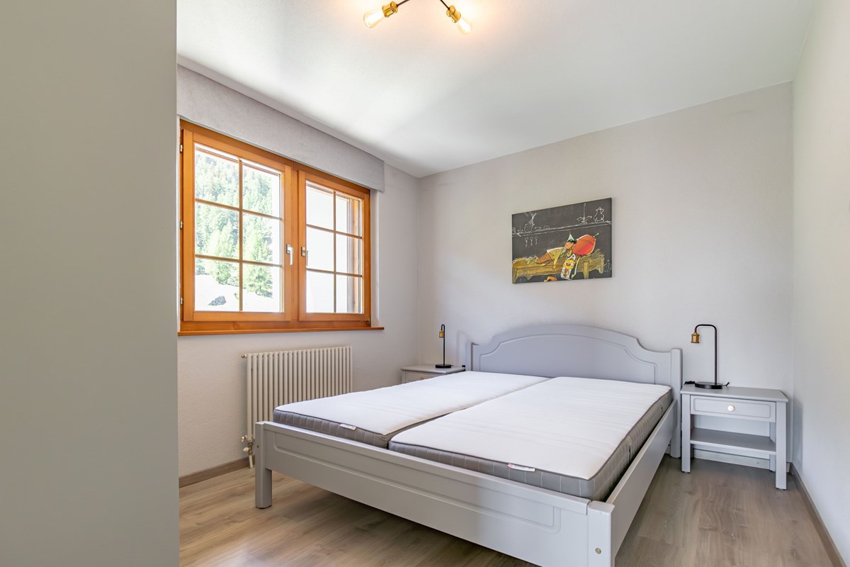 Wohnung - Kauf - Oberwald, Wallis - Schlafzimmer_1.jpg - 110400033-12