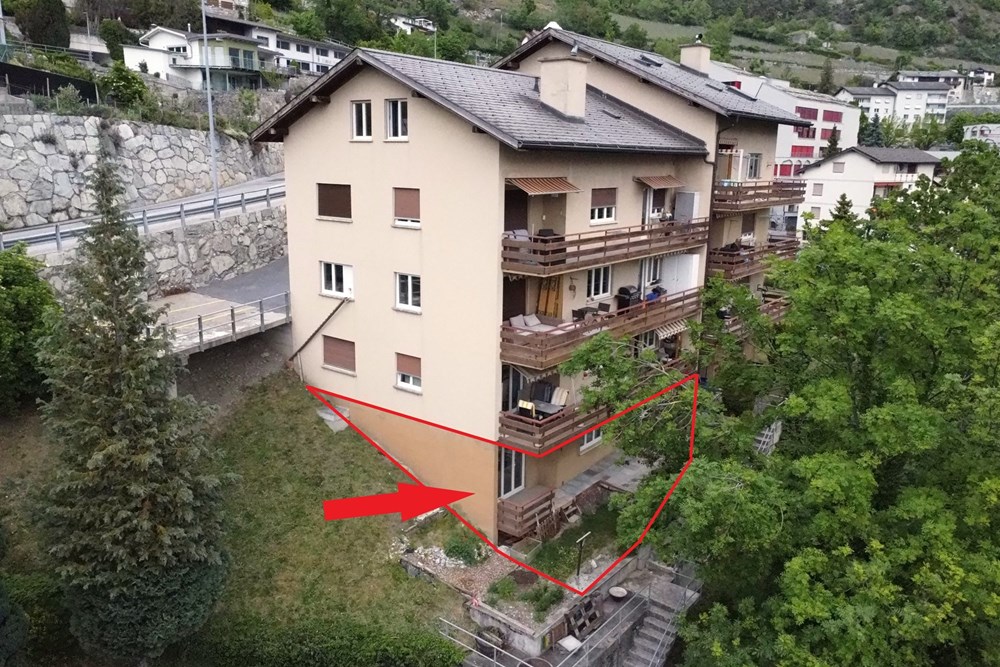 Wohnung - Kauf - Leuk Stadt, Wallis - 2.5 Zi-Wohnung in Leuk-Stadt-Hausansicht markiert.jpg - 119101007-739