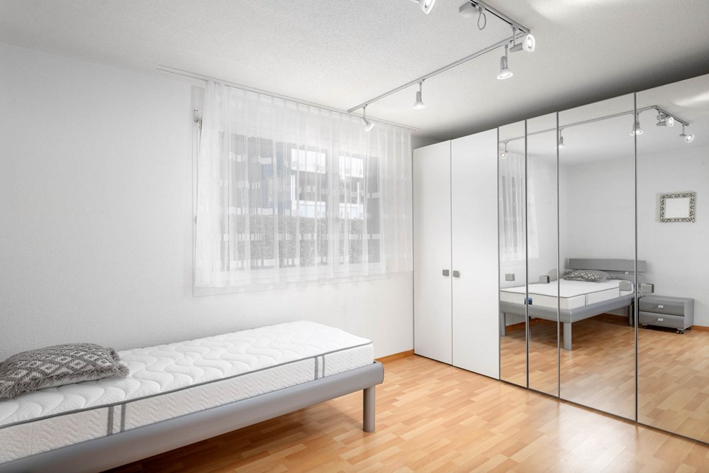 Gartenwohnung - Kauf - Dintikon, Aargau - 015 - Föhrenweg 11, 5606 Dintikon (Daniel Blake Fotografie).jpg - Elternschlafzimmer - 111241001-35