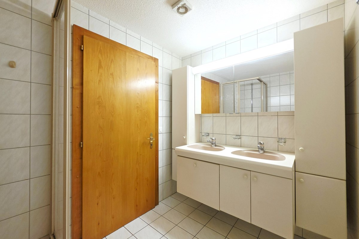 Wohnung - Kauf - Guttet-Feschel, Wallis - 2.5 Zimmerwohnung in Guttet_DU-WC.jpg - Dusche - 119101007-744