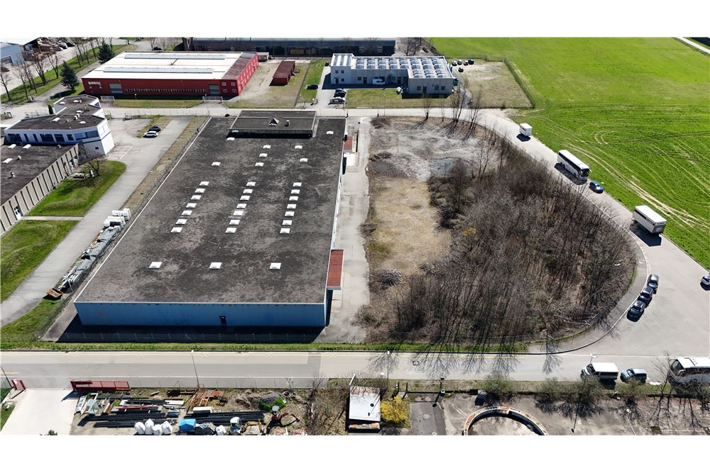 บ้านที่กั้นเป็นสองส่วน - อุตสาหกรรม - Biasca, Tessin - CH - 5 - 119001001-2933