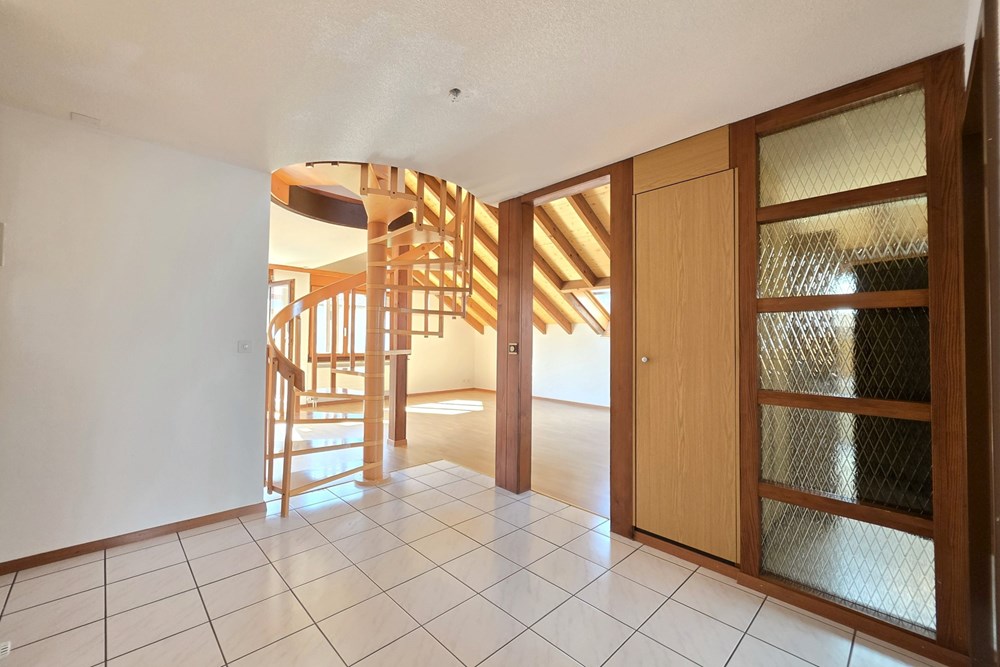 Wohnung - Kauf - Susten, Wallis - 5.5 Zi-Duplexwohnung in Susten_Gang DG.jpg - 119101007-732