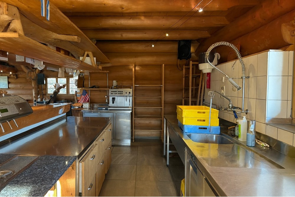 Atypisch / Aussergewöhnlich - Kauf - Schwarzenegg, Bern - ChatGPT Image 21. Nov. 2025, 11_48_46.jpg - 119471022-56