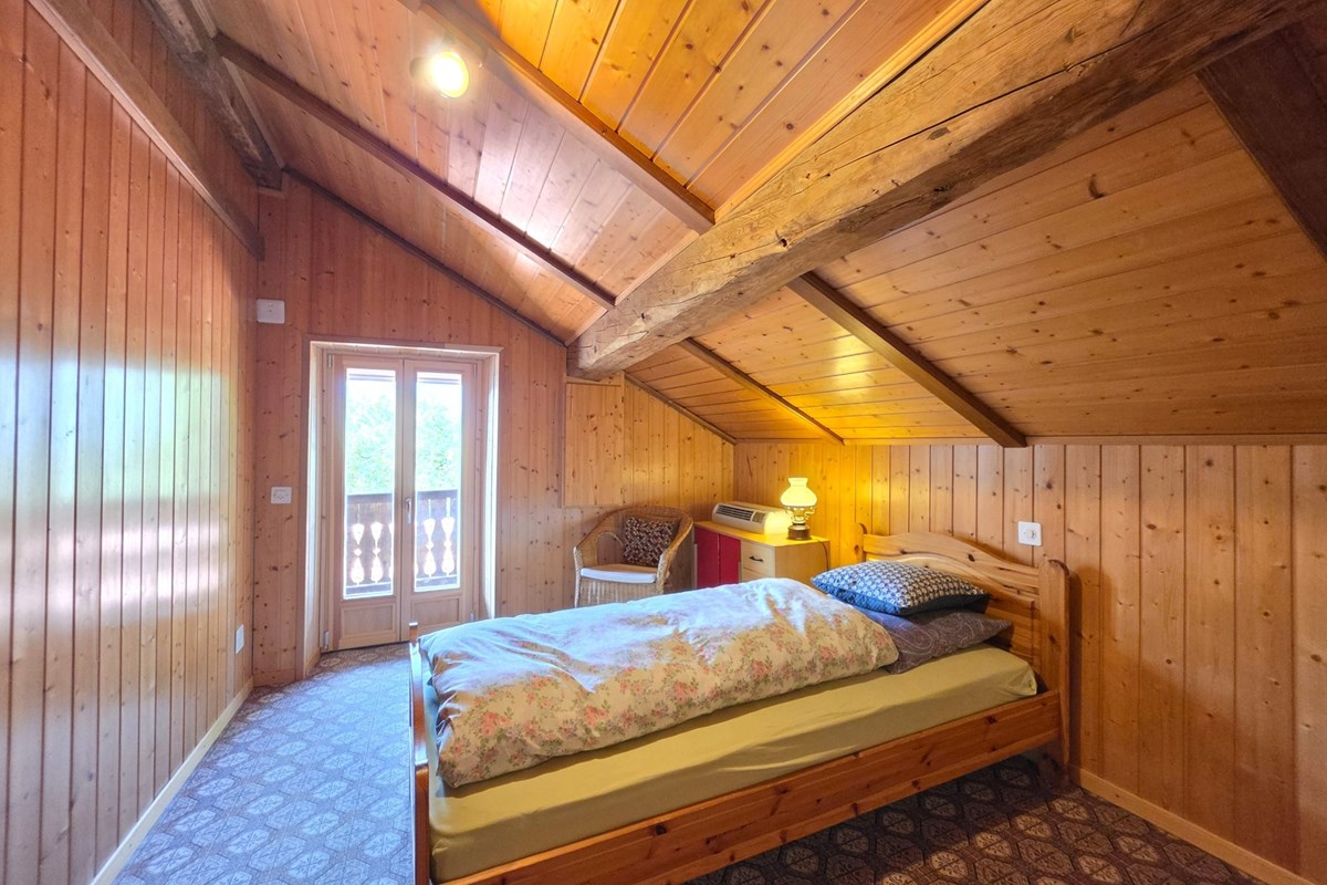Einfamilienhaus - Kauf - Leuk Stadt, Wallis - EFH Leuk-Stadt_Zimmer 2b.jpg - Schlafzimmer - 119101007-743