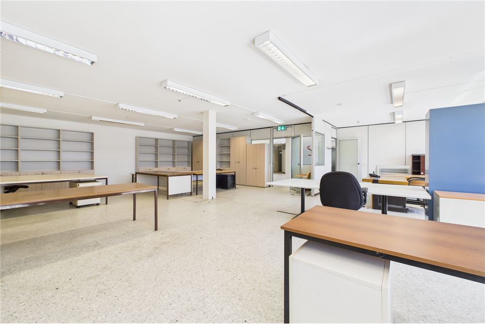 บ้านที่กั้นเป็นสองส่วน - อุตสาหกรรม - Biasca, Tessin - CH - 10 - 119001001-2933