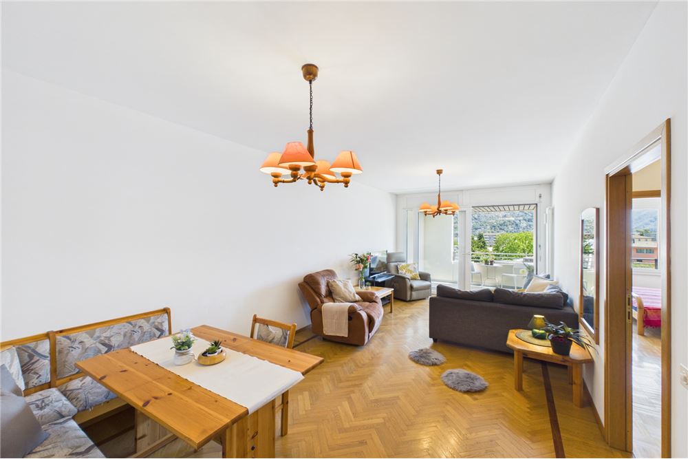 Wohnung - Kauf - Lugano, Tessin - Salotto con uscita verso la terrazza / Wohnzimmer mit Ausgang zur Terrasse - 119001086-52