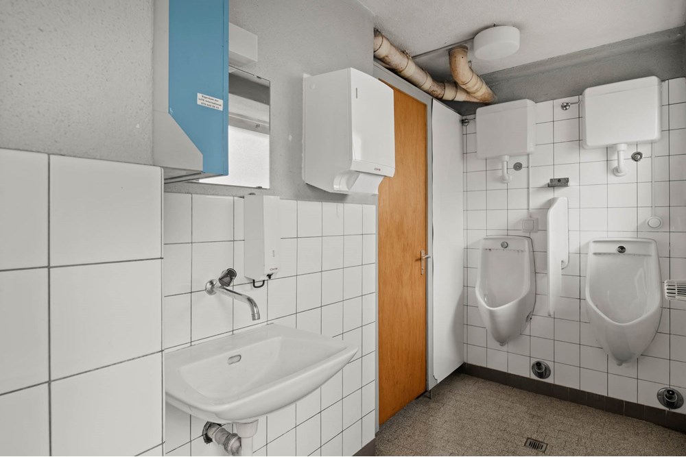 Haus mit Gewerbeanteil - Kauf - Saland, Zürich - 028 - Blitterswilerstrasse 1, 8493 Bauma  (Daniel Blake Fotografie).jpg - 110460007-1297